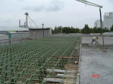 Construcción de nave industrial — imagen 2 de 16